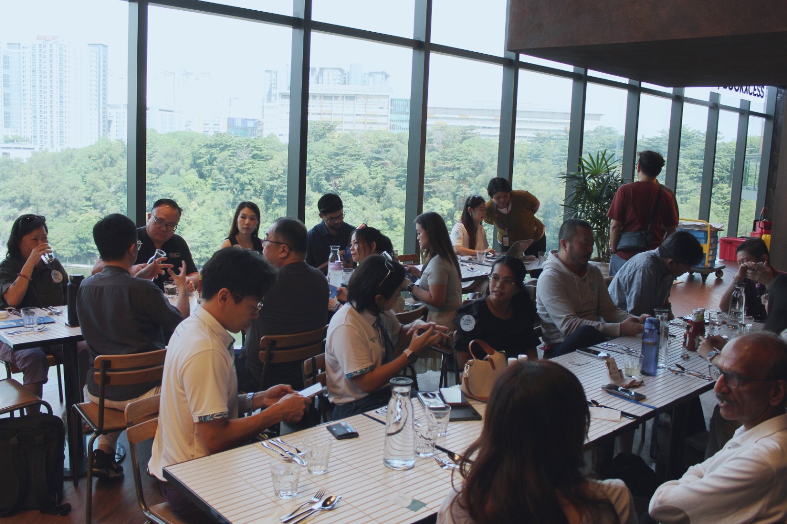 Active café networking session