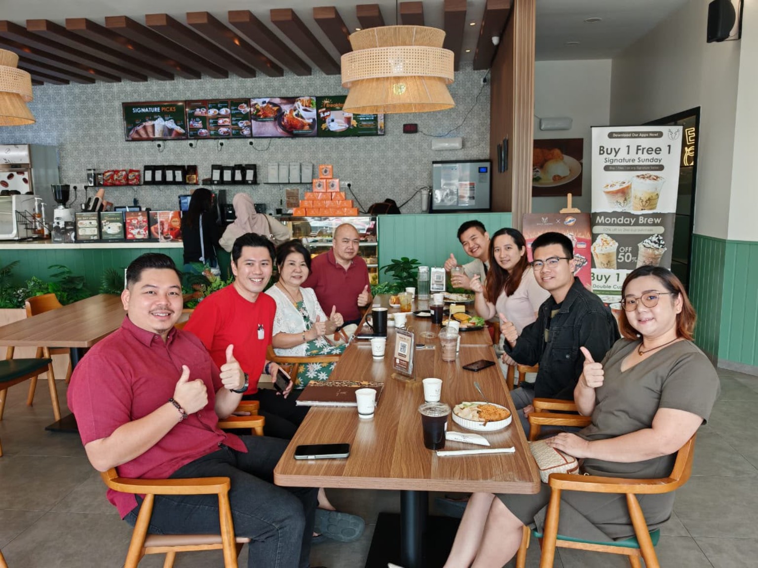 Entrepreneurs connecting over a café gathering
